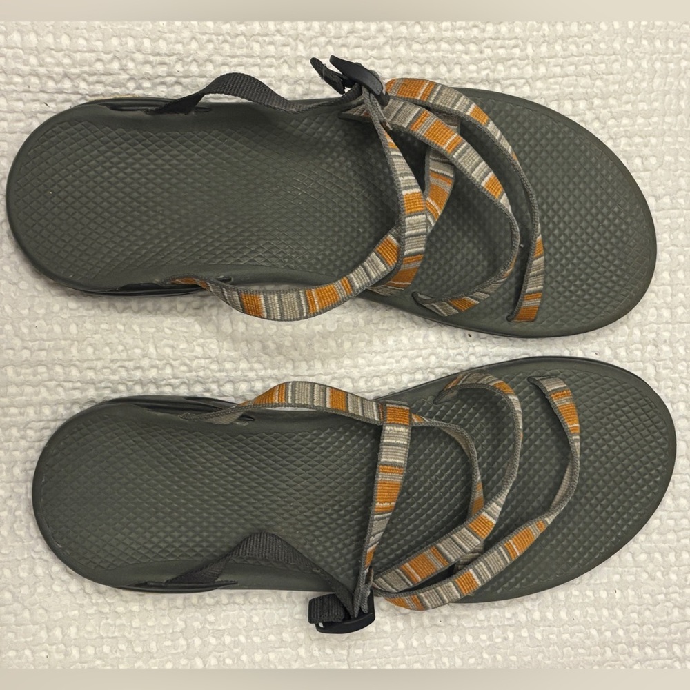 Chaco slide on sandals